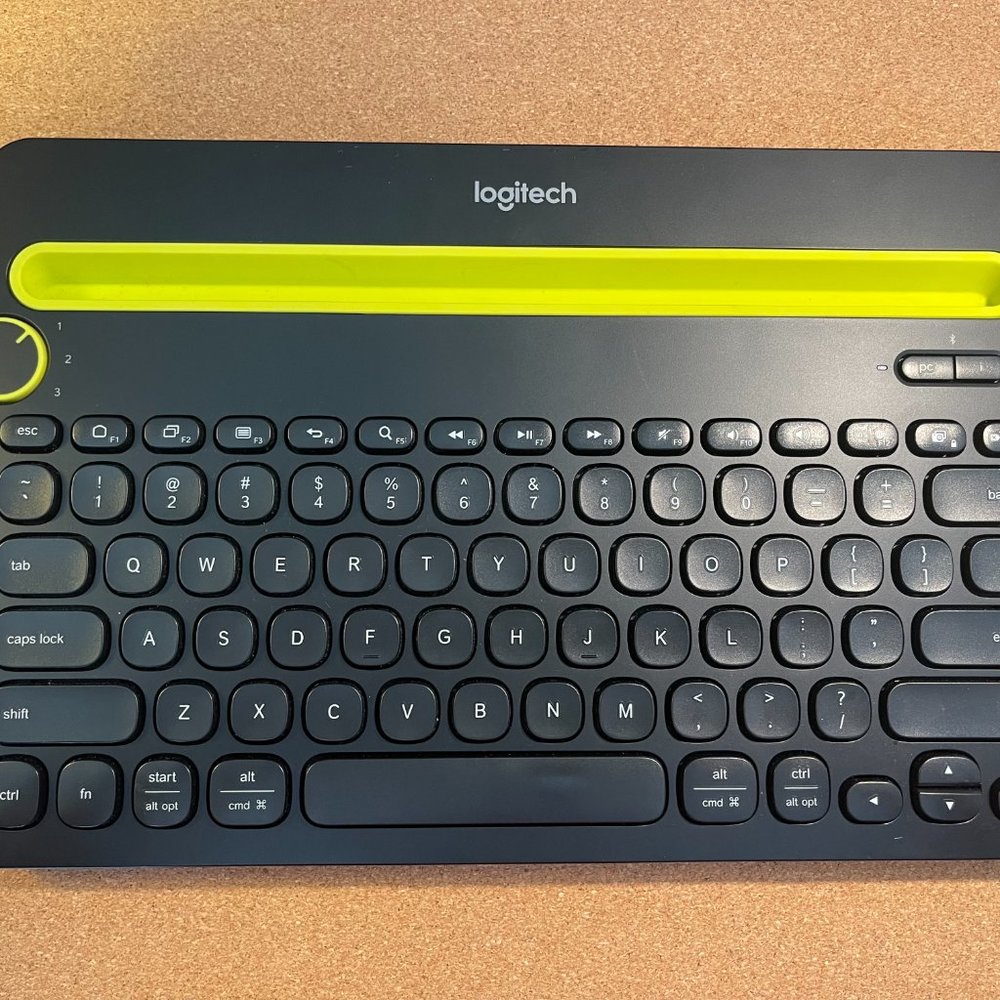 Logitech Bluetooth Multi-device Keyboard - Picture 4 of 4